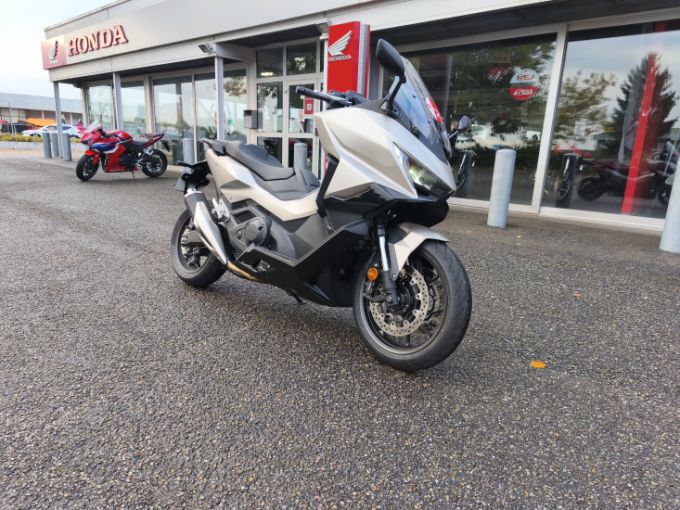 HONDA NSS FORZA 750 4
