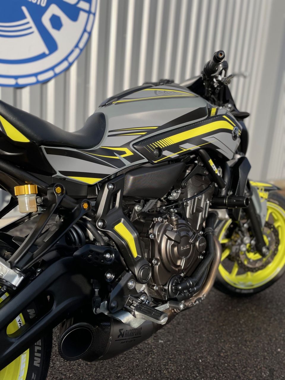 YAMAHA MT-07 4
