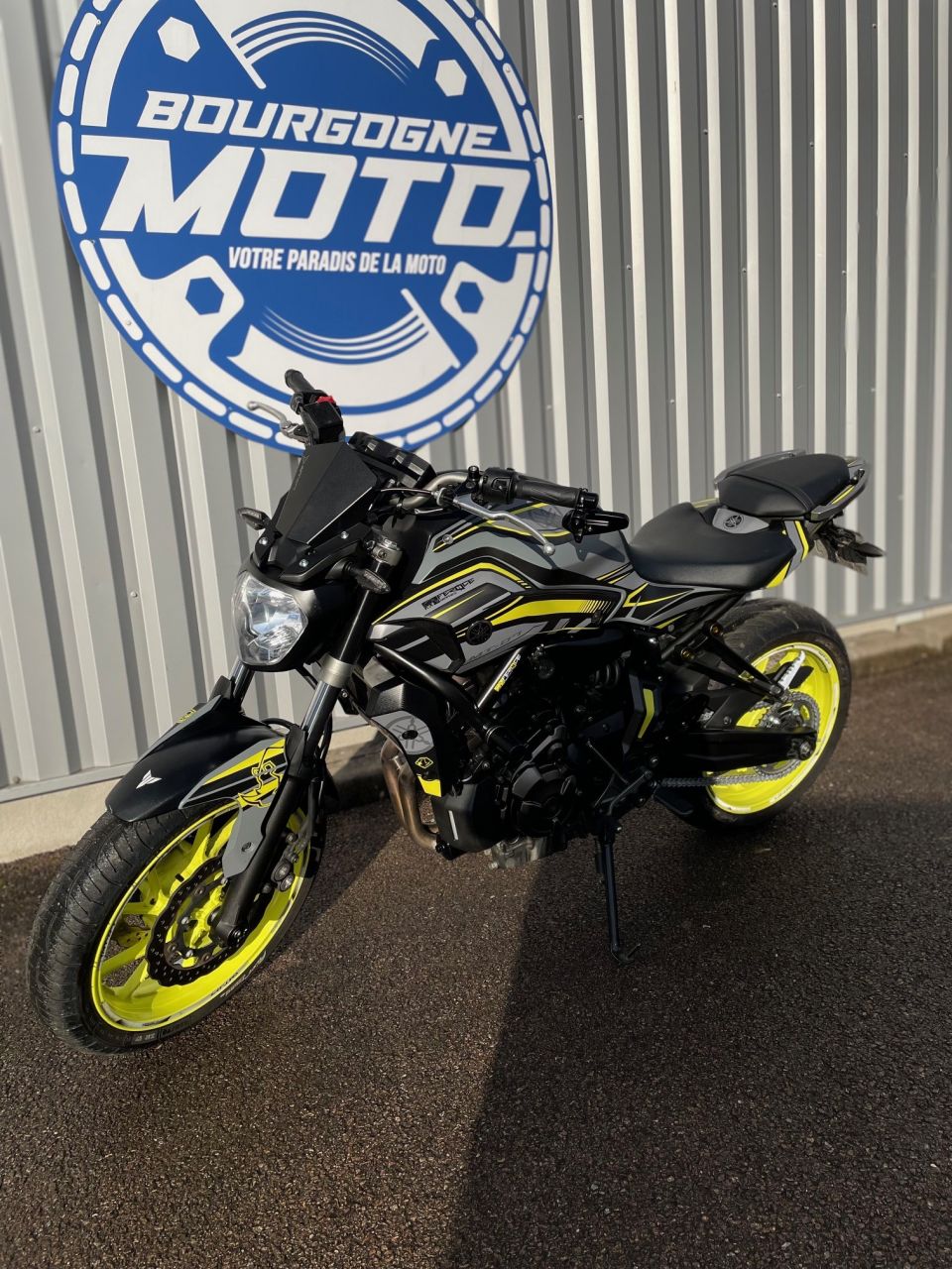 YAMAHA MT-07 4
