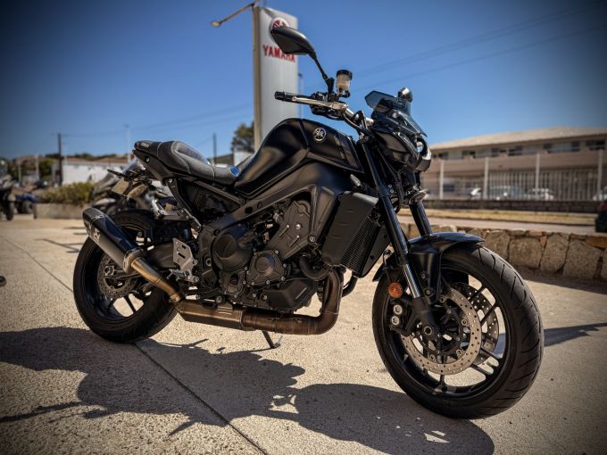YAMAHA MT-09 4
