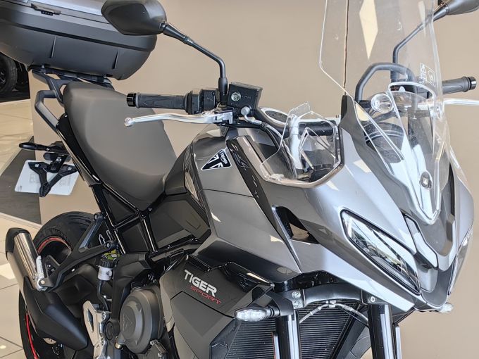 TRIUMPH TIGER 800 4