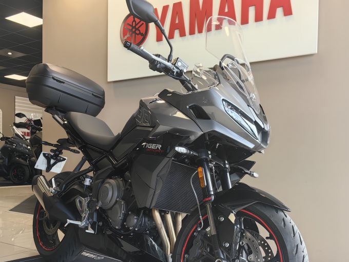 TRIUMPH TIGER 800 4