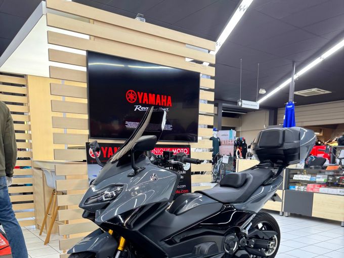 YAMAHA XP T-MAX 560 TECH MAX 4