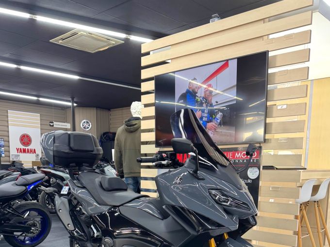 YAMAHA XP T-MAX 560 TECH MAX 4