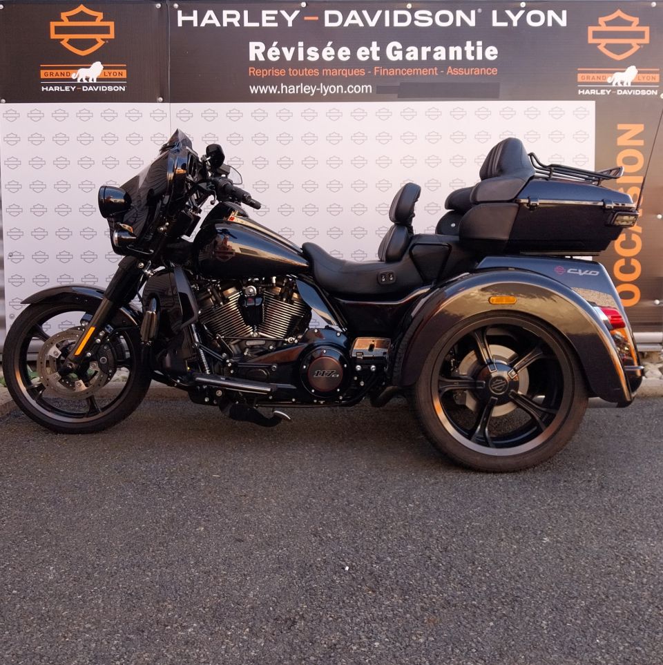 HARLEY-DAVIDSON TRIKE TRI GLIDE 1923 CVO 4