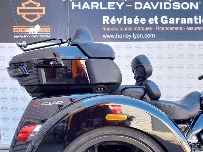 HARLEY-DAVIDSON TRIKE TRI GLIDE 1923 CVO 4
