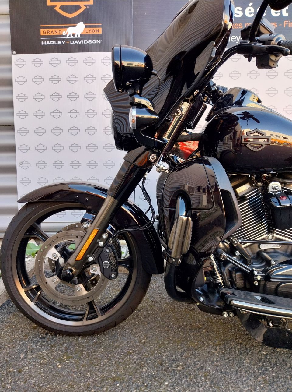 HARLEY-DAVIDSON TRIKE TRI GLIDE 1923 CVO 4