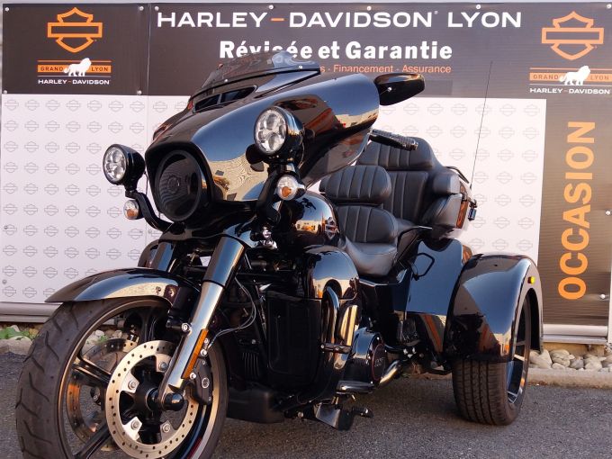 HARLEY-DAVIDSON TRIKE TRI GLIDE 1923 CVO 4