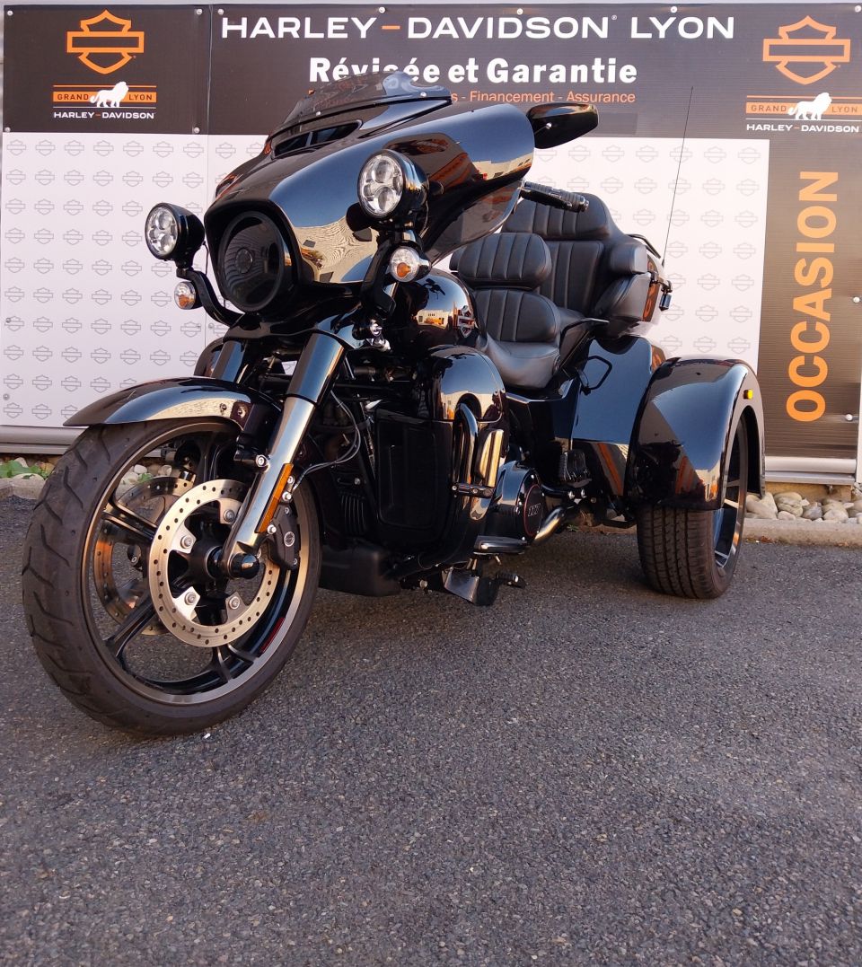 HARLEY-DAVIDSON TRIKE TRI GLIDE 1923 CVO 4