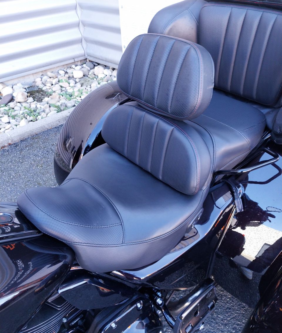 HARLEY-DAVIDSON TRIKE TRI GLIDE 1923 CVO 4