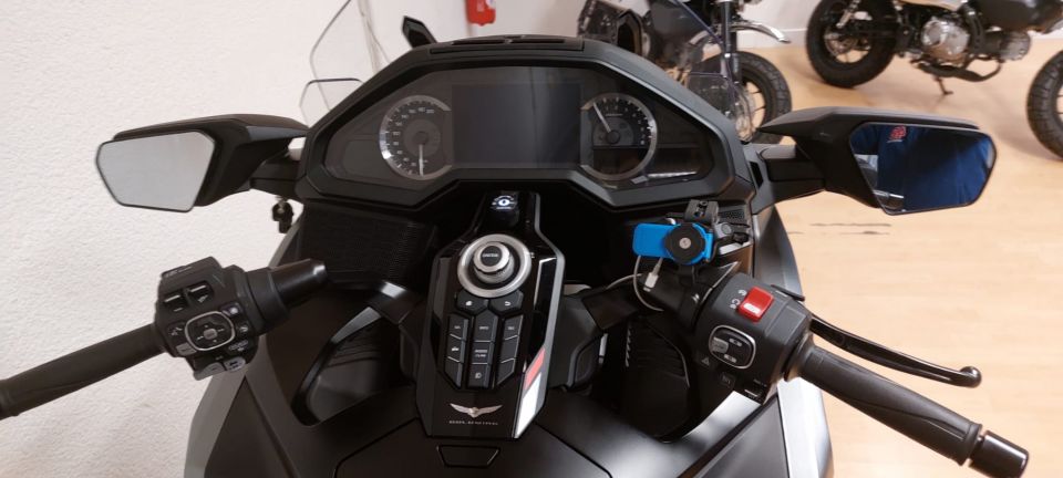 HONDA GL 1800 GOLDWING DCT 4