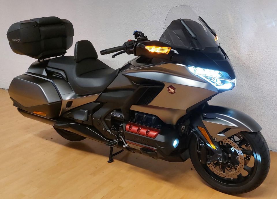 HONDA GL 1800 GOLDWING DCT 4