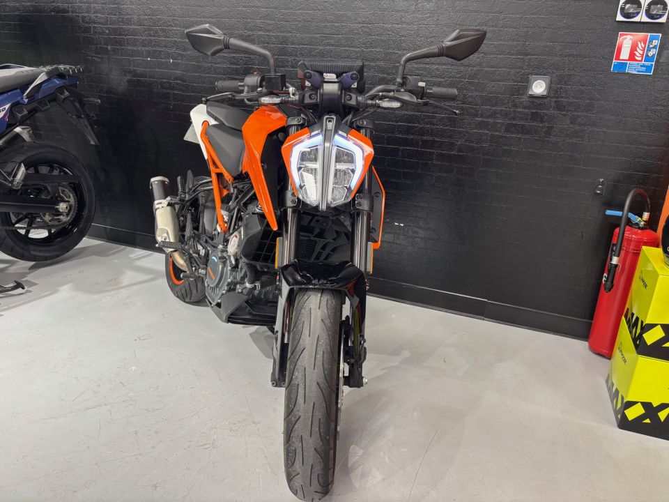 KTM 125 DUKE ABS 4