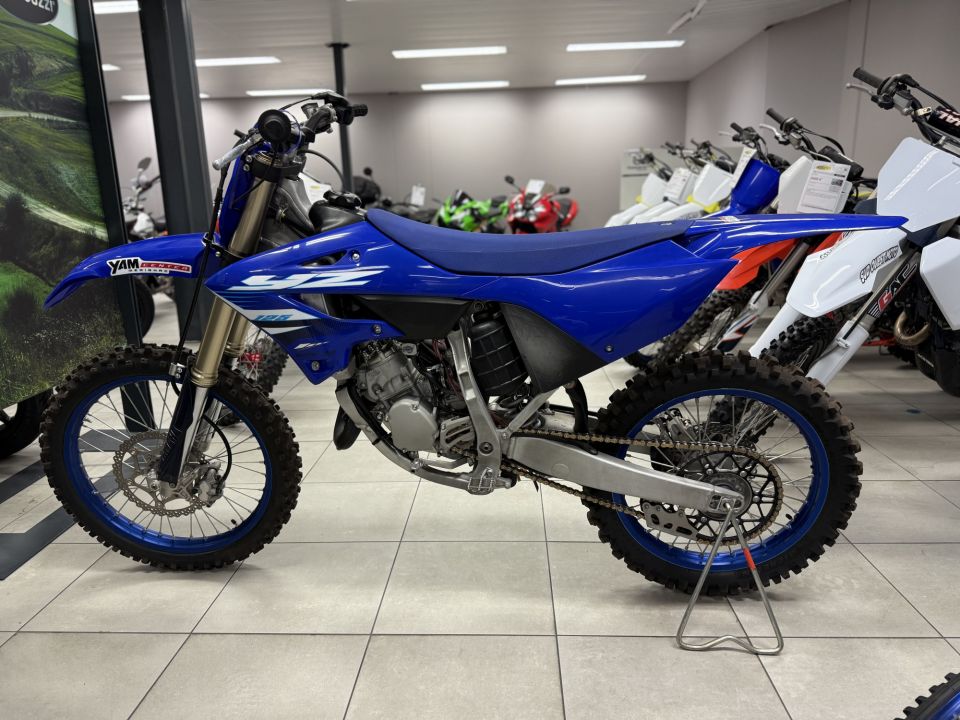 YAMAHA YZ 125 4