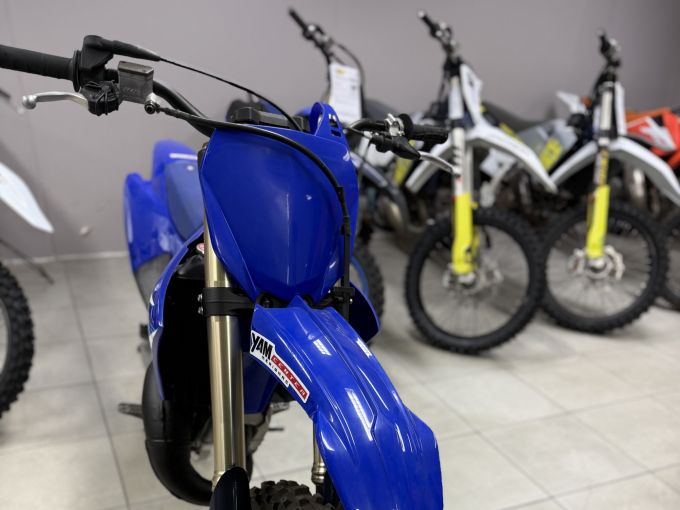 YAMAHA YZ 125 4