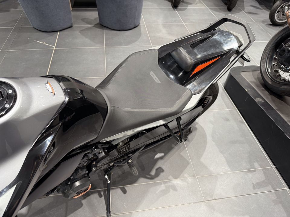 KTM 790 DUKE 4