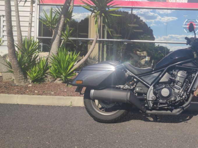 HONDA CMX1100 Rebel 4