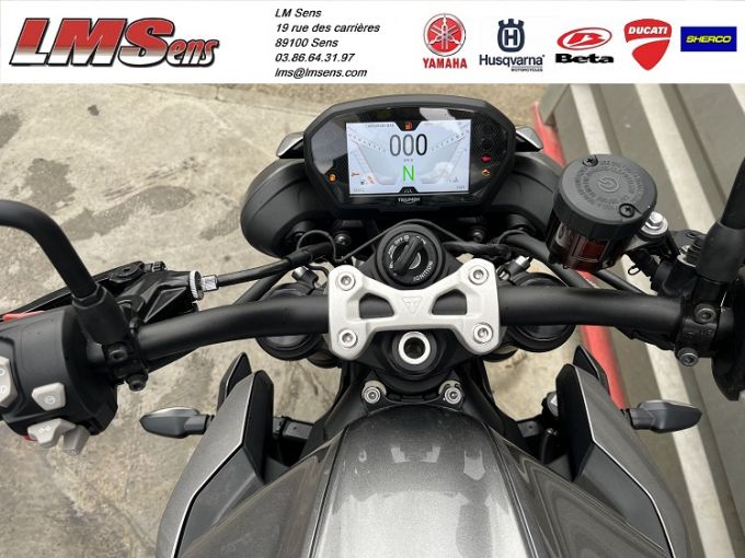 TRIUMPH STREET TRIPLE 765 RS 4