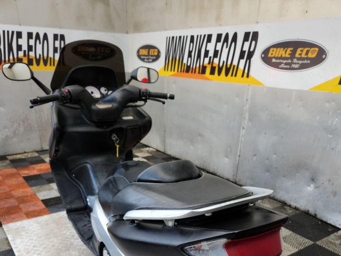 YAMAHA tmax 4