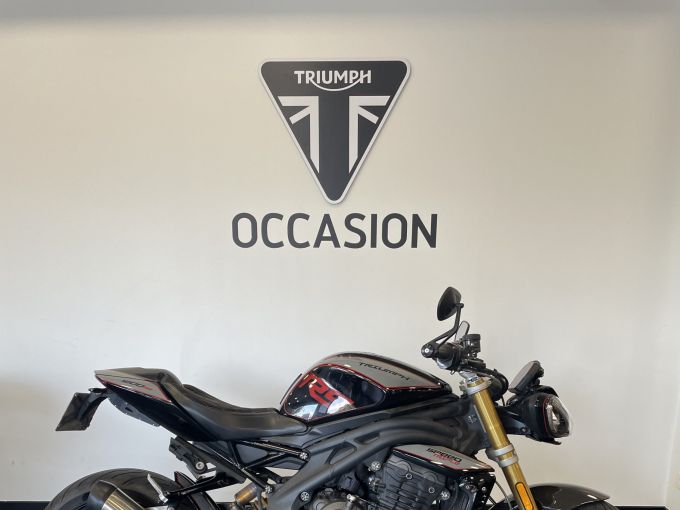 TRIUMPH SPEED TRIPLE 1200 RS 4