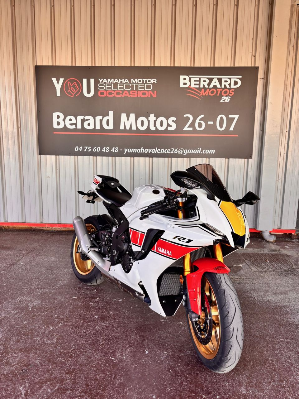 YAMAHA YZF-R1 WORLD GP 60TH ANNIVERSARY 4