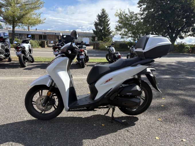 HONDA SH125i 4