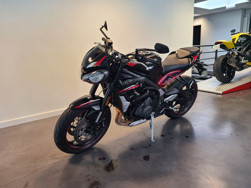TRIUMPH STREET TRIPLE 765 R 4