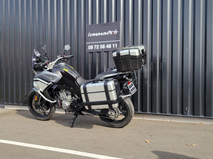 CF MOTO 800 MT 4