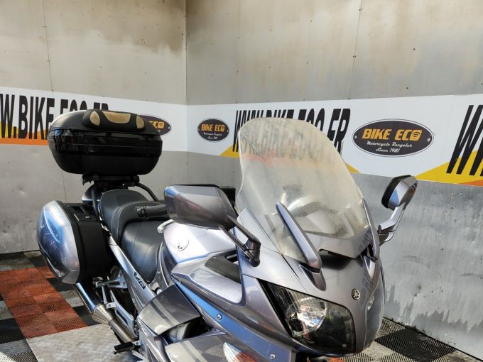 YAMAHA FJR 1300 4