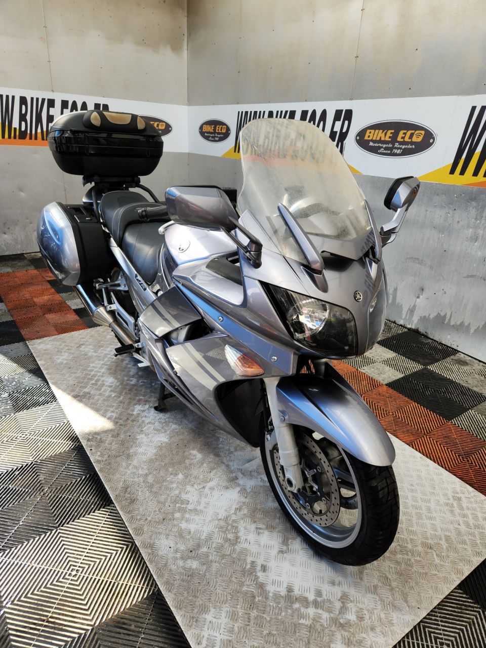 YAMAHA FJR 1300 4