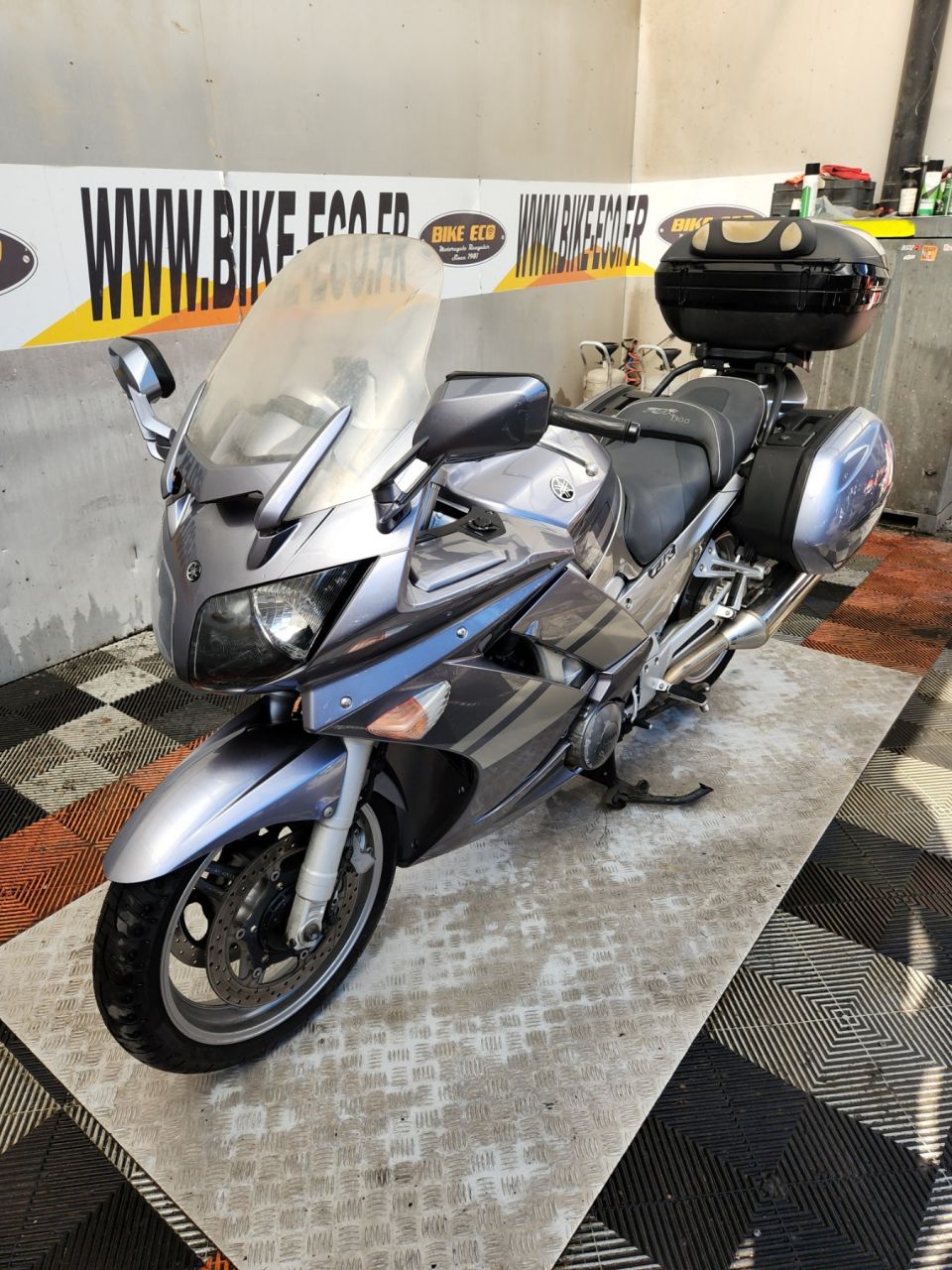YAMAHA FJR 1300 4
