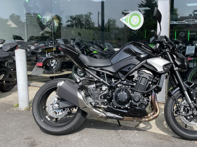 KAWASAKI Z900 4