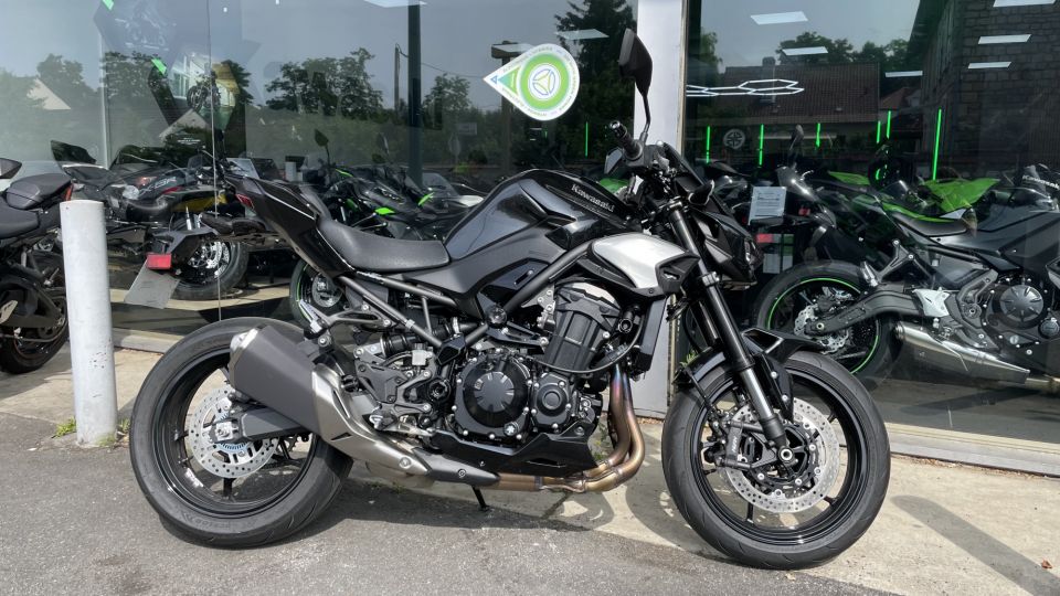 KAWASAKI Z900 4