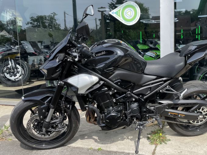 KAWASAKI Z900 4