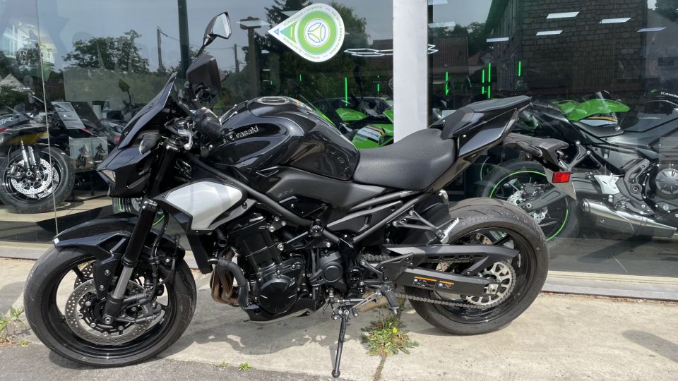 KAWASAKI Z900 4