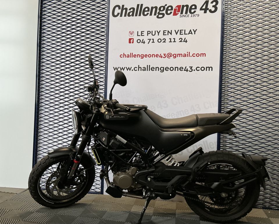 HUSQVARNA SVARTPILEN 125 ABS 4
