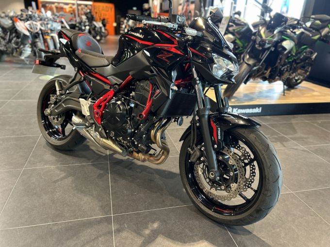 KAWASAKI Z 650 (47.5CV) 4