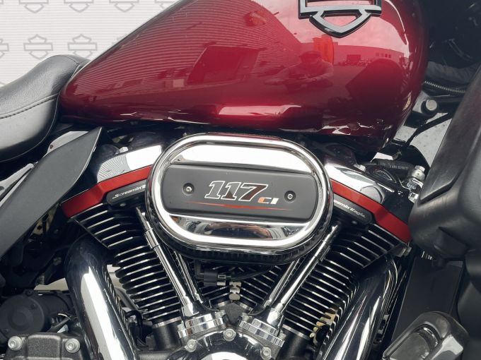 HARLEY-DAVIDSON TOURING ULTRA LIMITED 1923 CVO 4