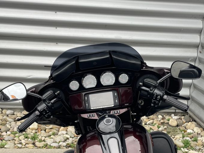 HARLEY-DAVIDSON TOURING ULTRA LIMITED 1923 CVO 4