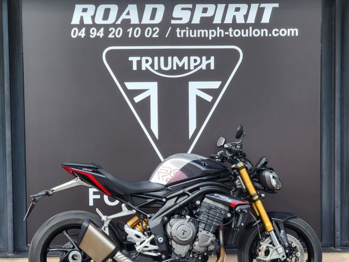 TRIUMPH SPEED TRIPLE 1200 RS 4