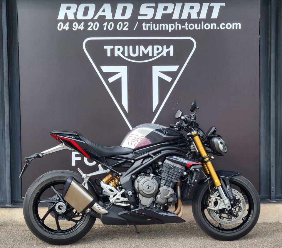 TRIUMPH SPEED TRIPLE 1200 RS 4