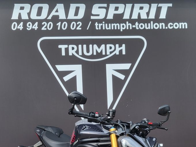 TRIUMPH SPEED TRIPLE 1200 RS 4
