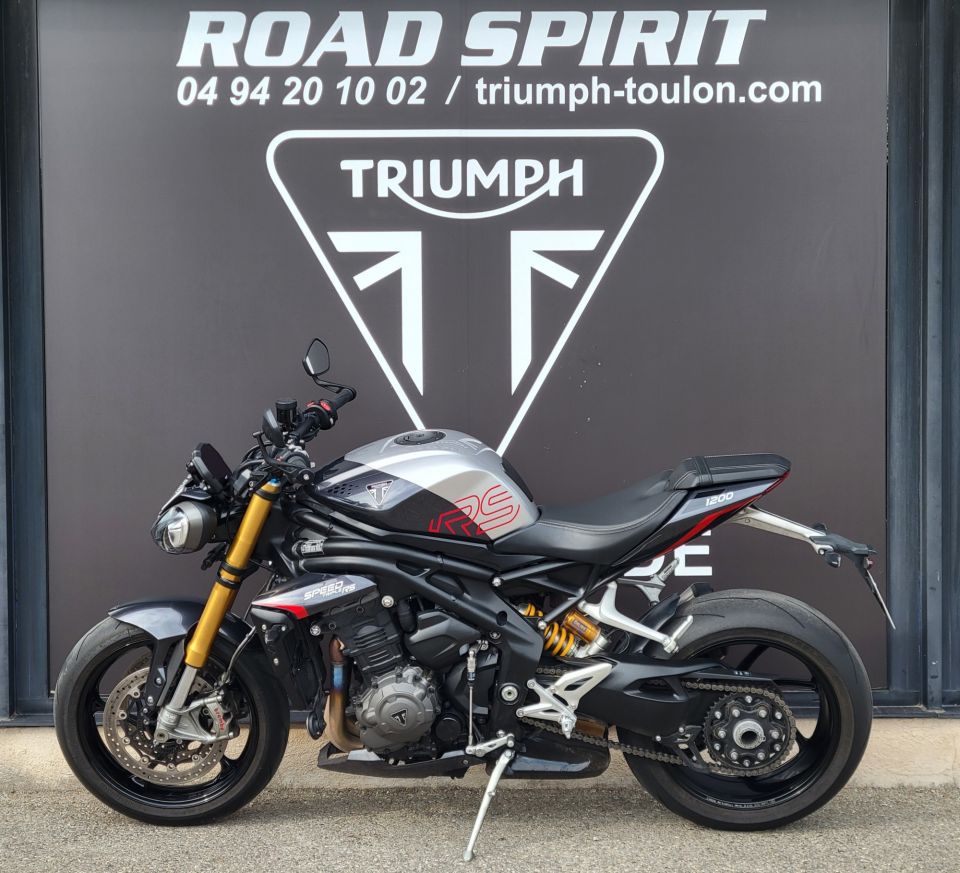 TRIUMPH SPEED TRIPLE 1200 RS 4