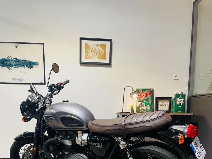 TRIUMPH Bonneville T120 Black 4