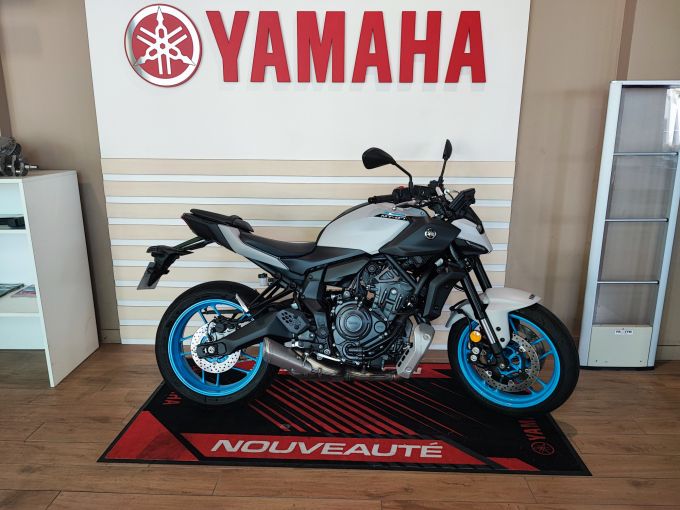 YAMAHA MT-07 (47.5CV) 4