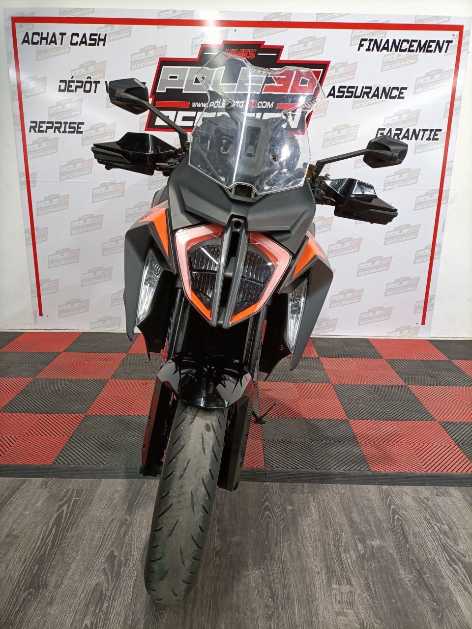KTM 1290 SUPER DUKE GT 4