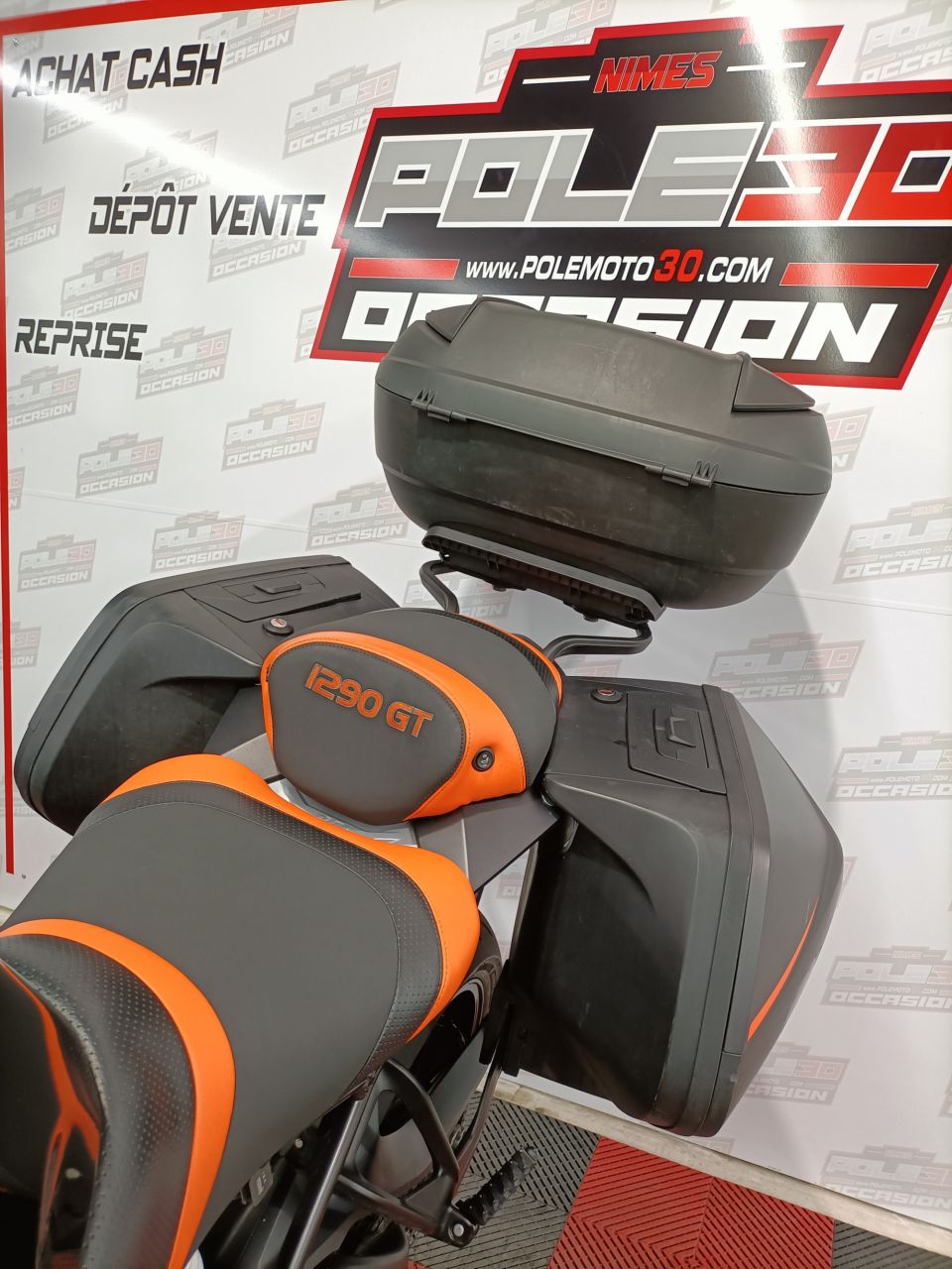 KTM 1290 SUPER DUKE GT 4