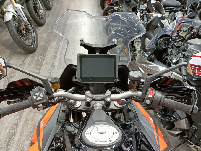 KTM 1290 SUPER DUKE GT 4