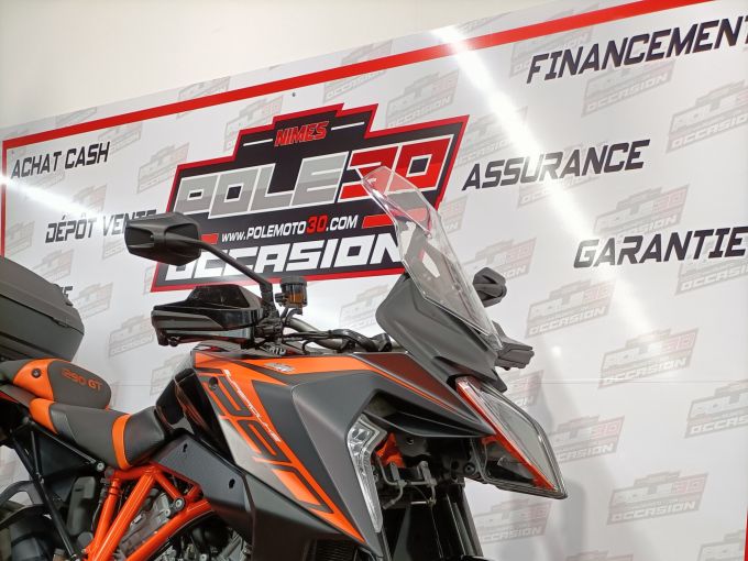 KTM 1290 SUPER DUKE GT 4