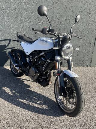 HUSQVARNA SVARTPILEN 401 - 2023